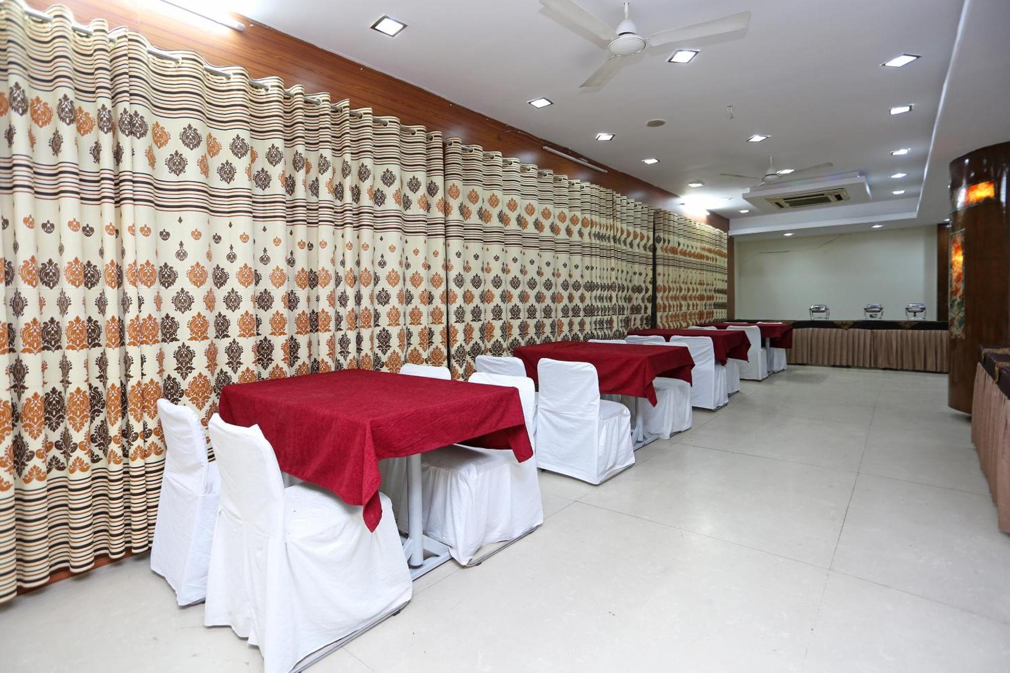 בהופאל Hotel O Satya Villas מראה חיצוני תמונה